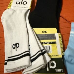 Alo Unisex Black and White Socks